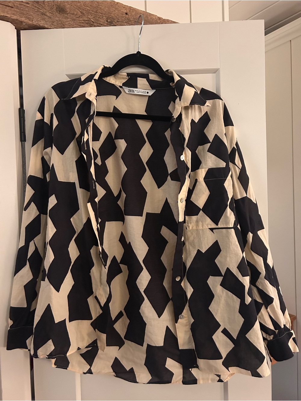 Zara Black and Beige Geometric Button-Up Blazer